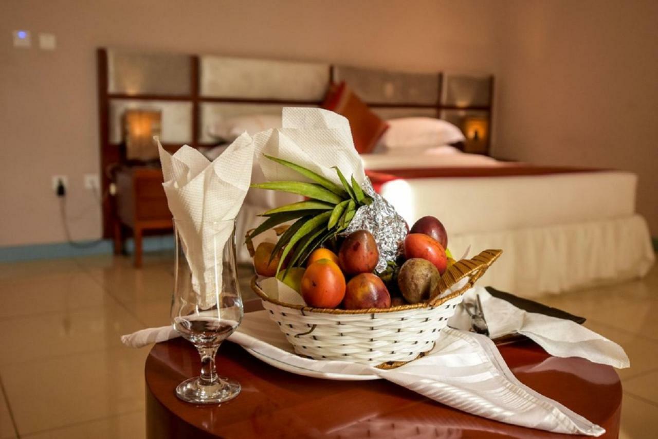 Orient Park Hotel Кигали Екстериор снимка