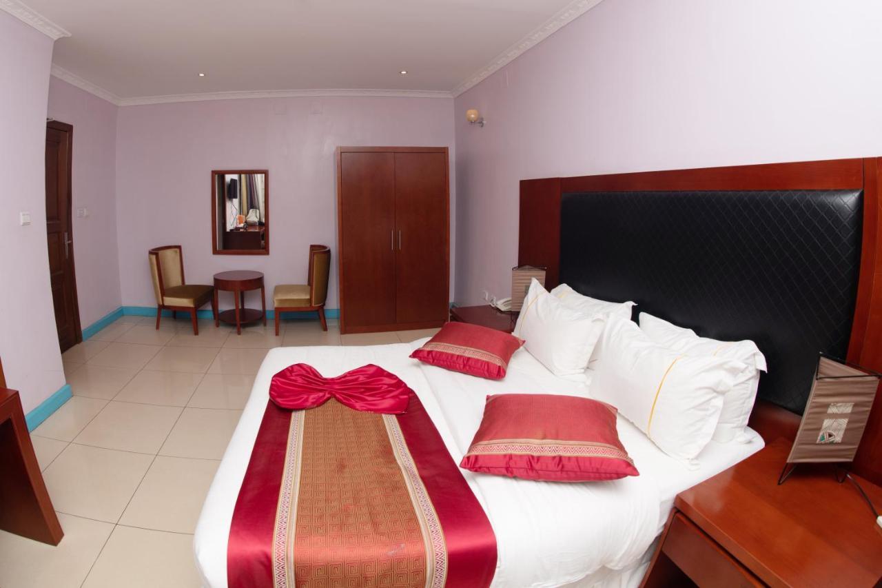Orient Park Hotel Кигали Екстериор снимка