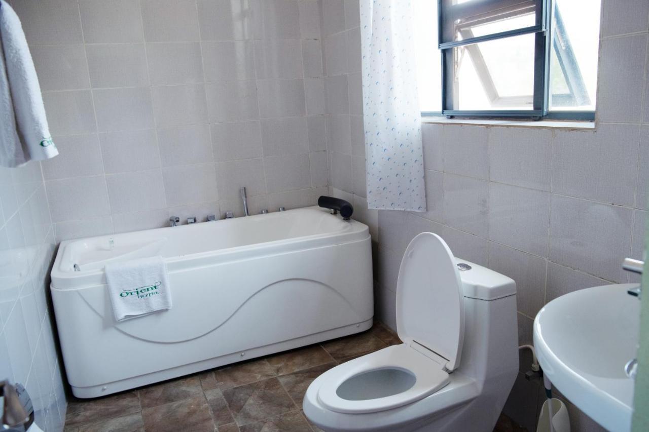 Orient Park Hotel Кигали Екстериор снимка