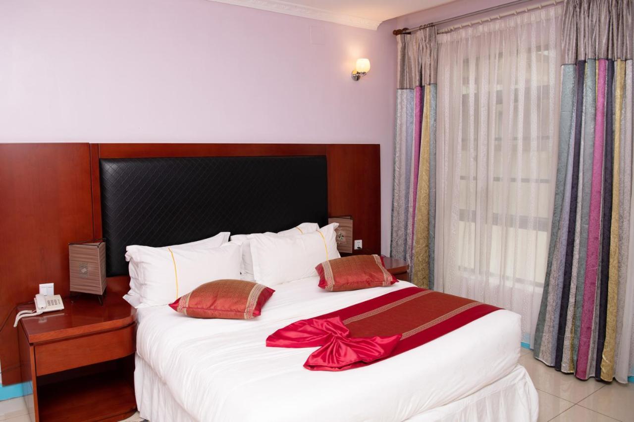 Orient Park Hotel Кигали Екстериор снимка